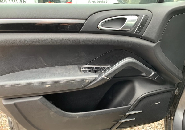 Porsche Cayenne cena 42900 przebieg: 118081, rok produkcji 2011 z Kościerzyna małe 137